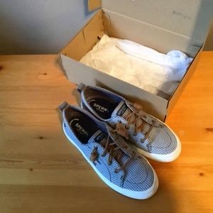 Sperry boat shoes size 8 blue and white